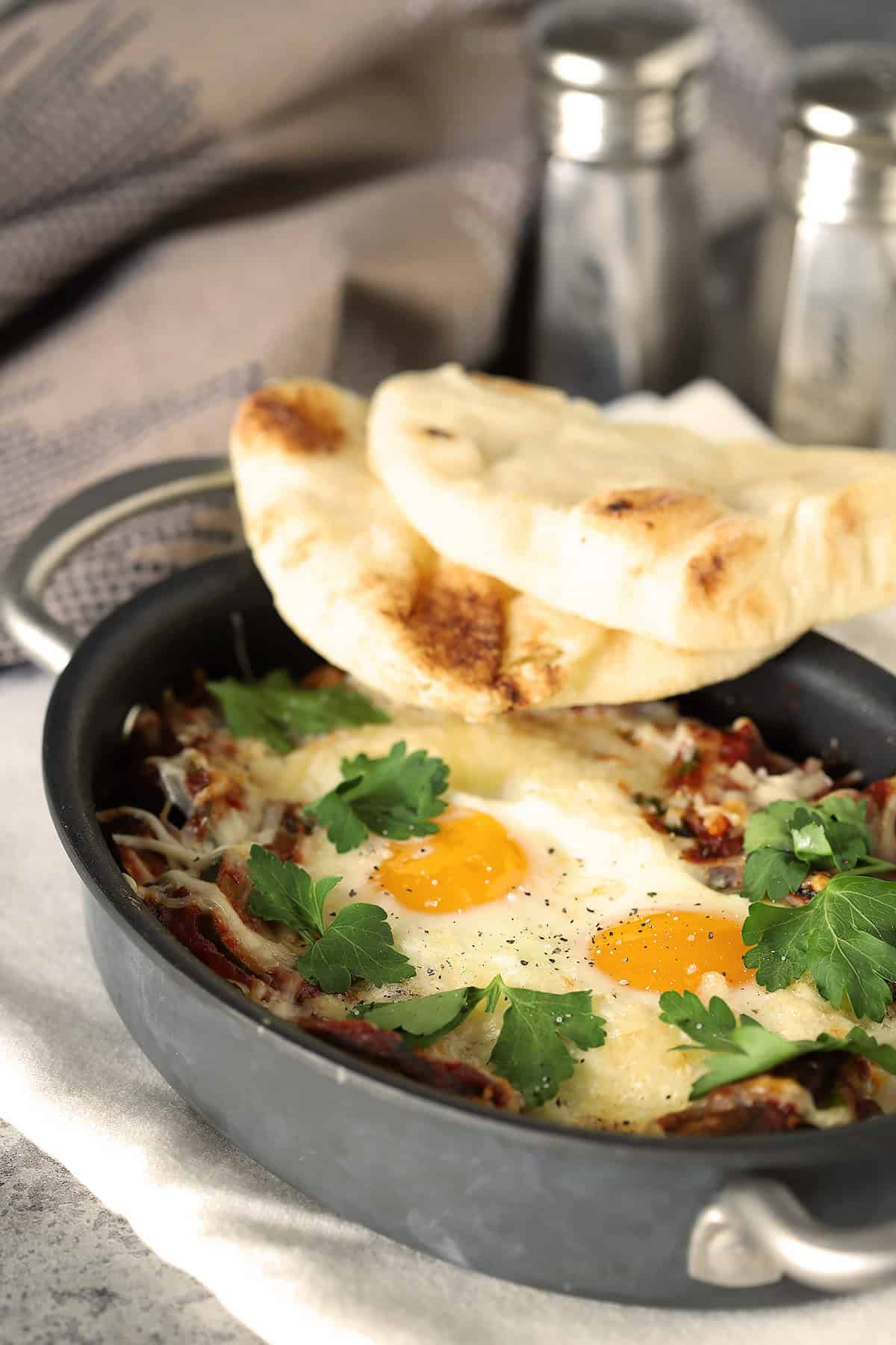 zucchini shakshuka egg tomato North African easy one-pan dinner